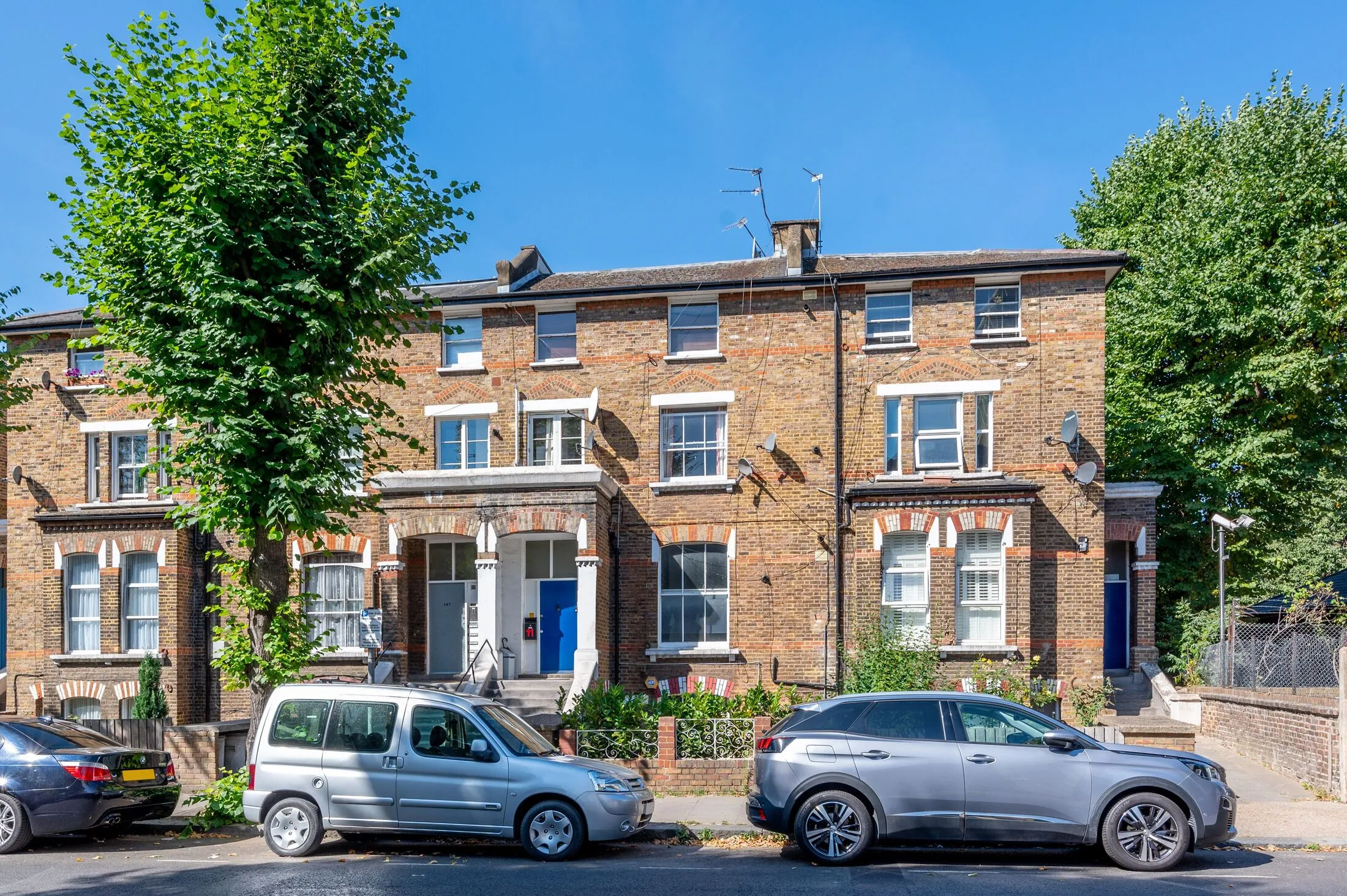 Flat The Glade in Greater London