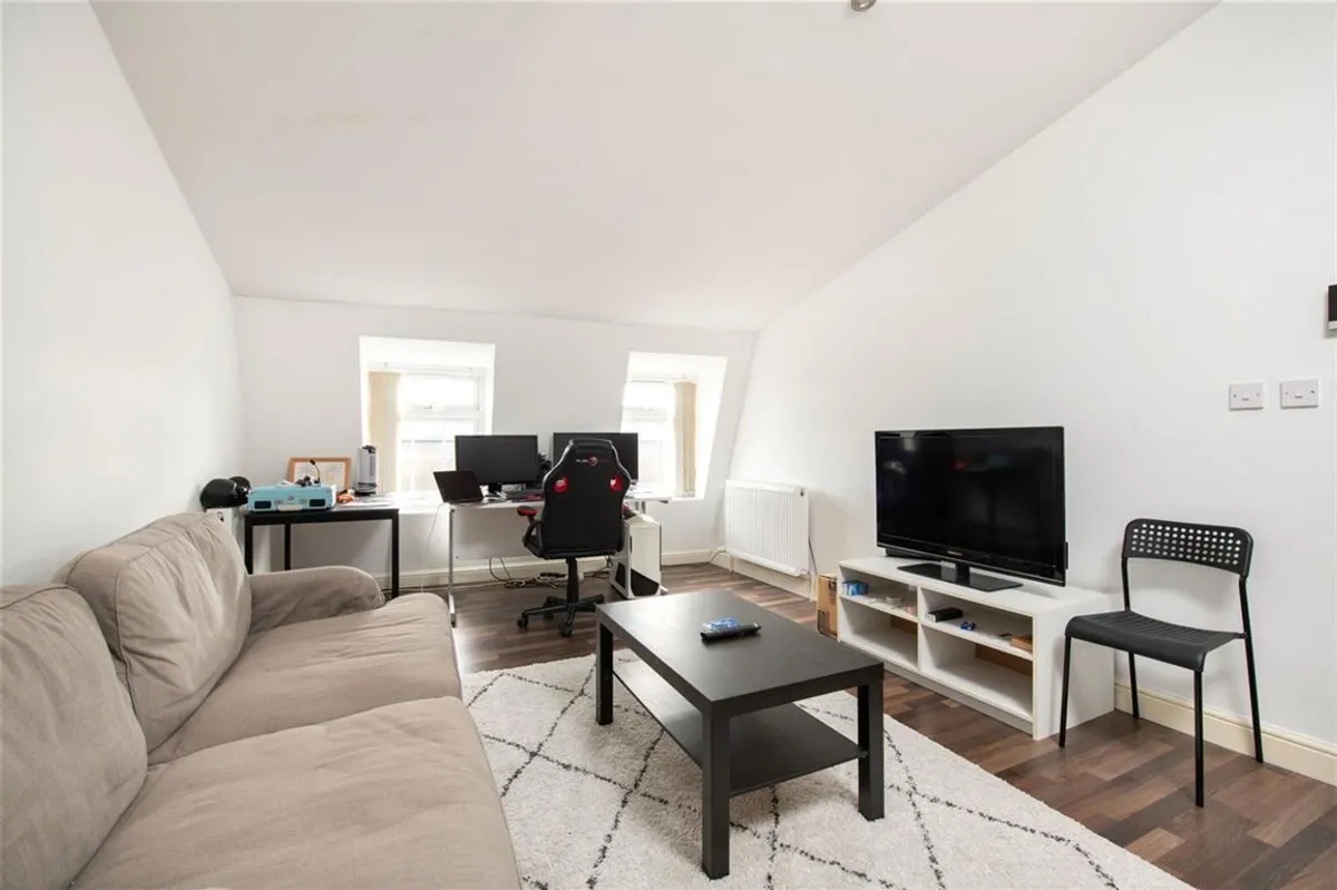 Flat King Street in Greater London