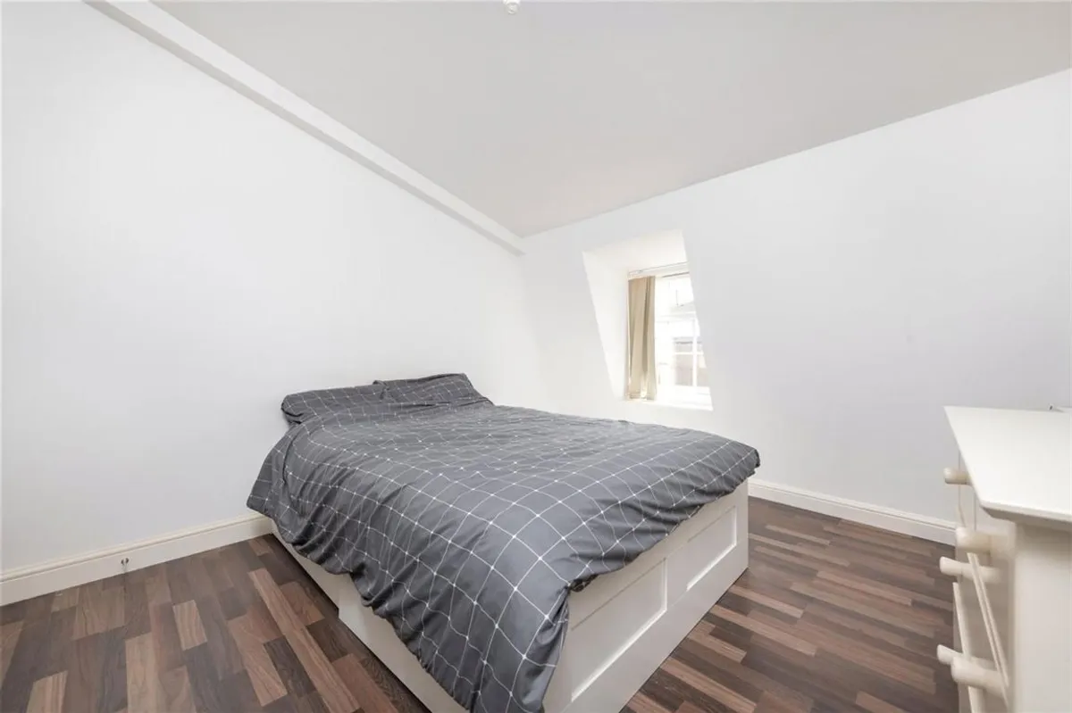 Flat King Street in Greater London