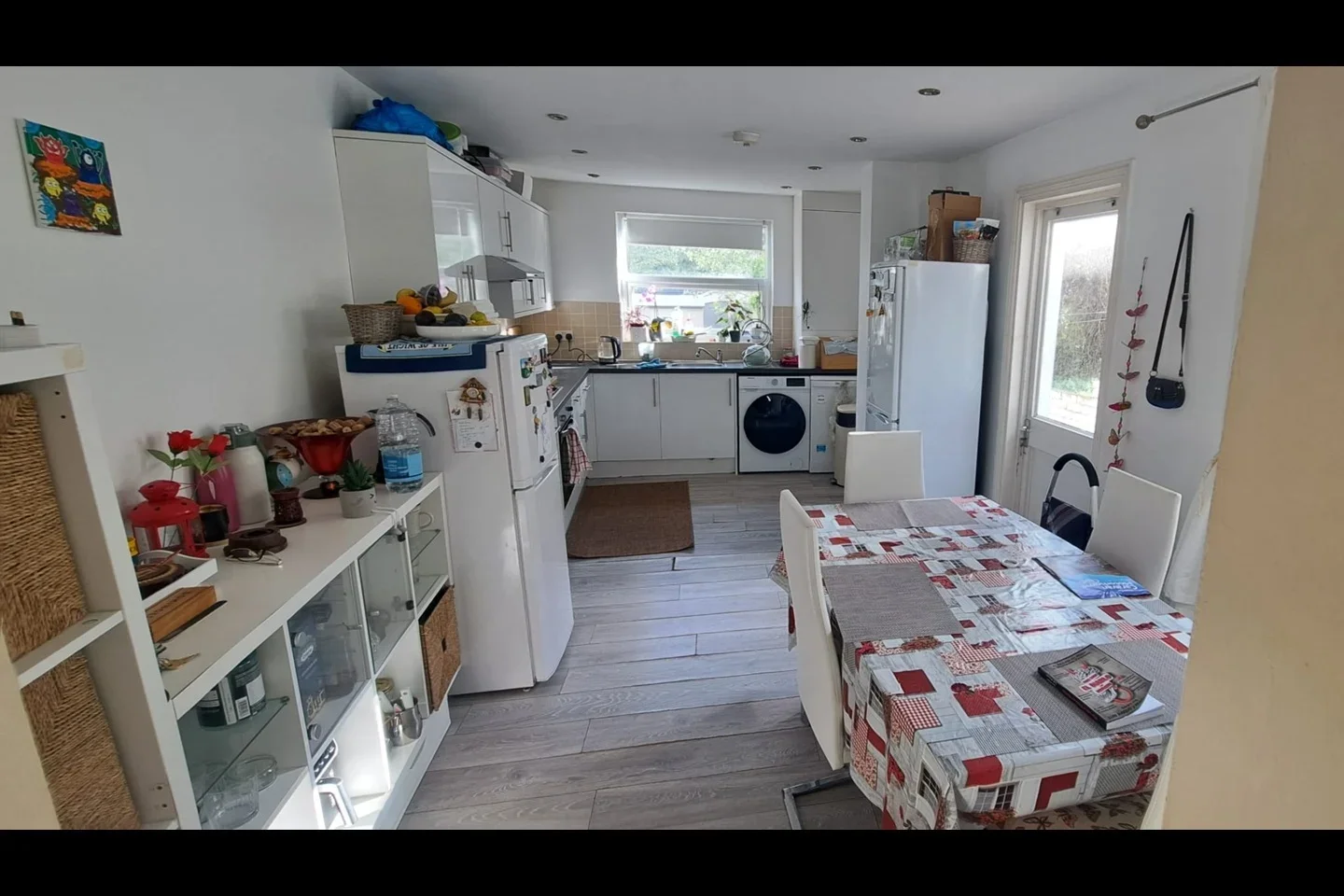 Room Drayton Road in Greater London