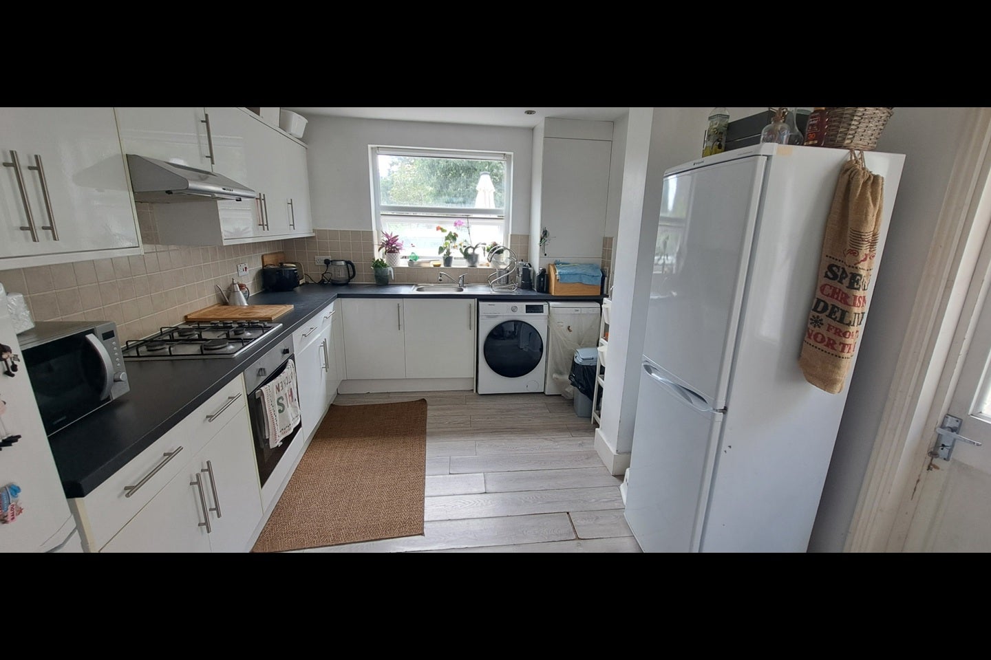 Room Drayton Road in Greater London