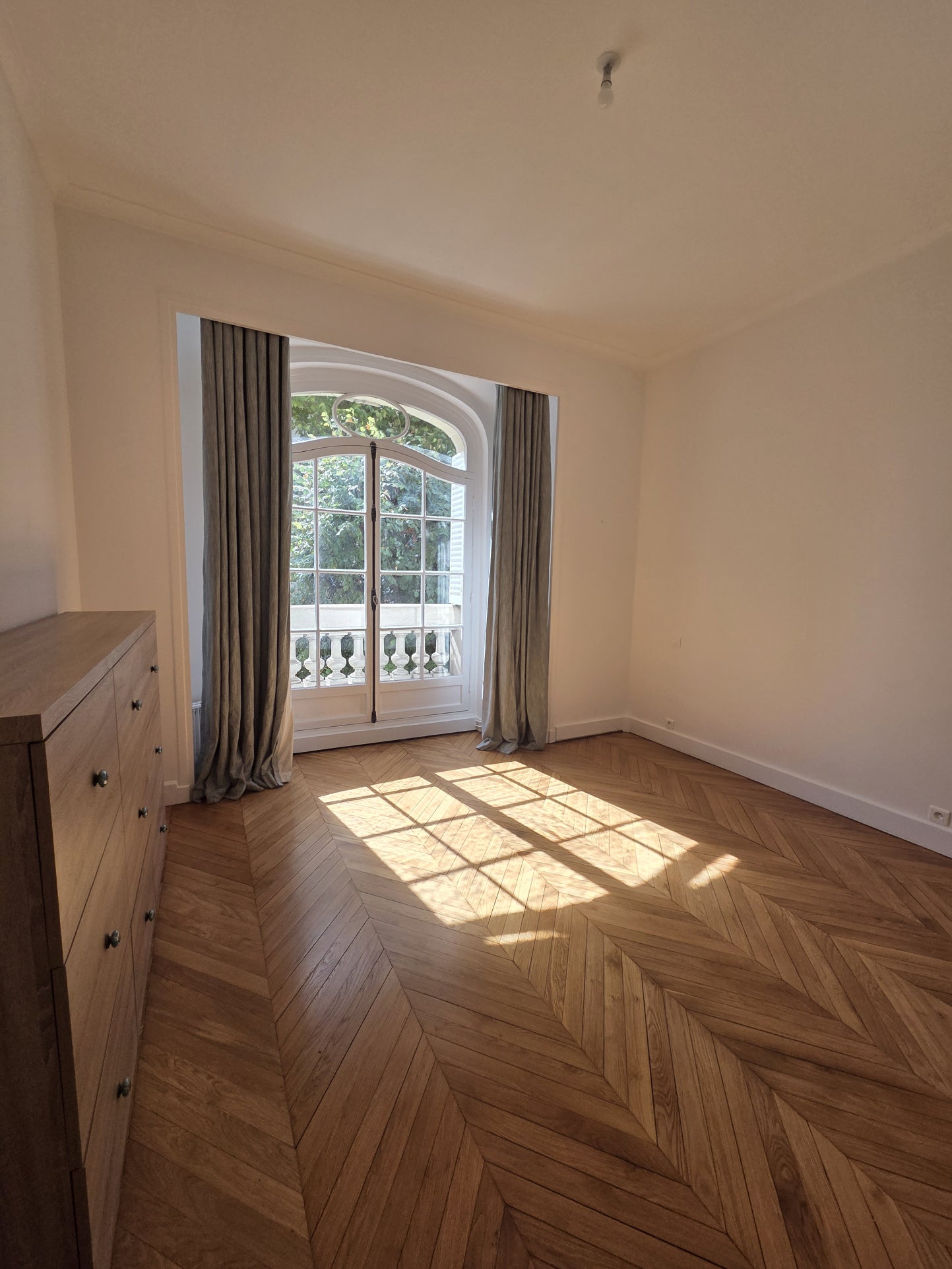 Flat Rue Perronet in Neuilly-sur-Seine