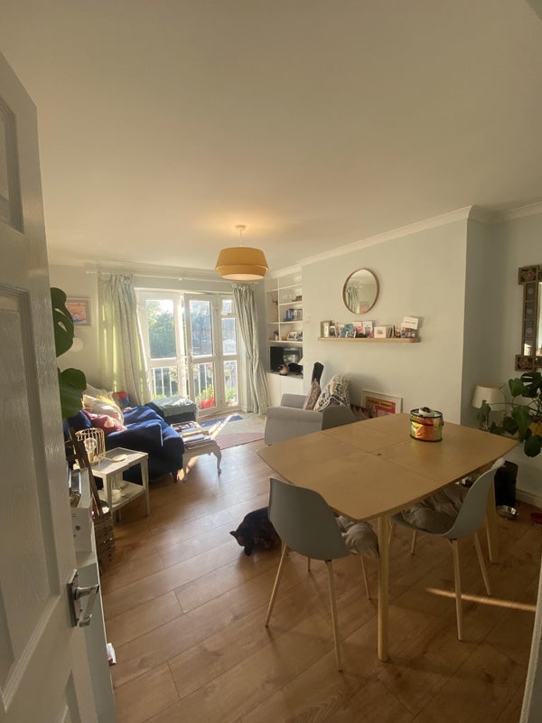 Room Charters Close in Greater London
