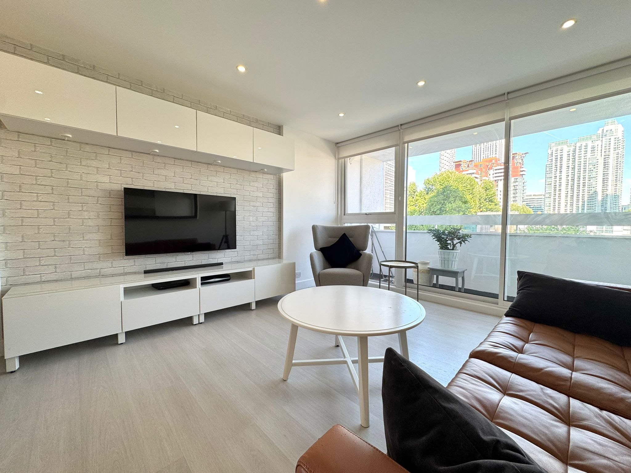 Flat The Quarterdeck in Greater London