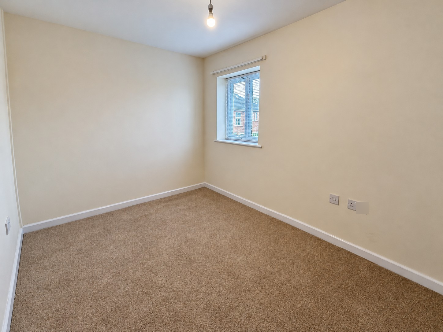 Flat Riverside Close in Shrewsbury