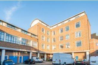 Flat Grange Yard in Greater London