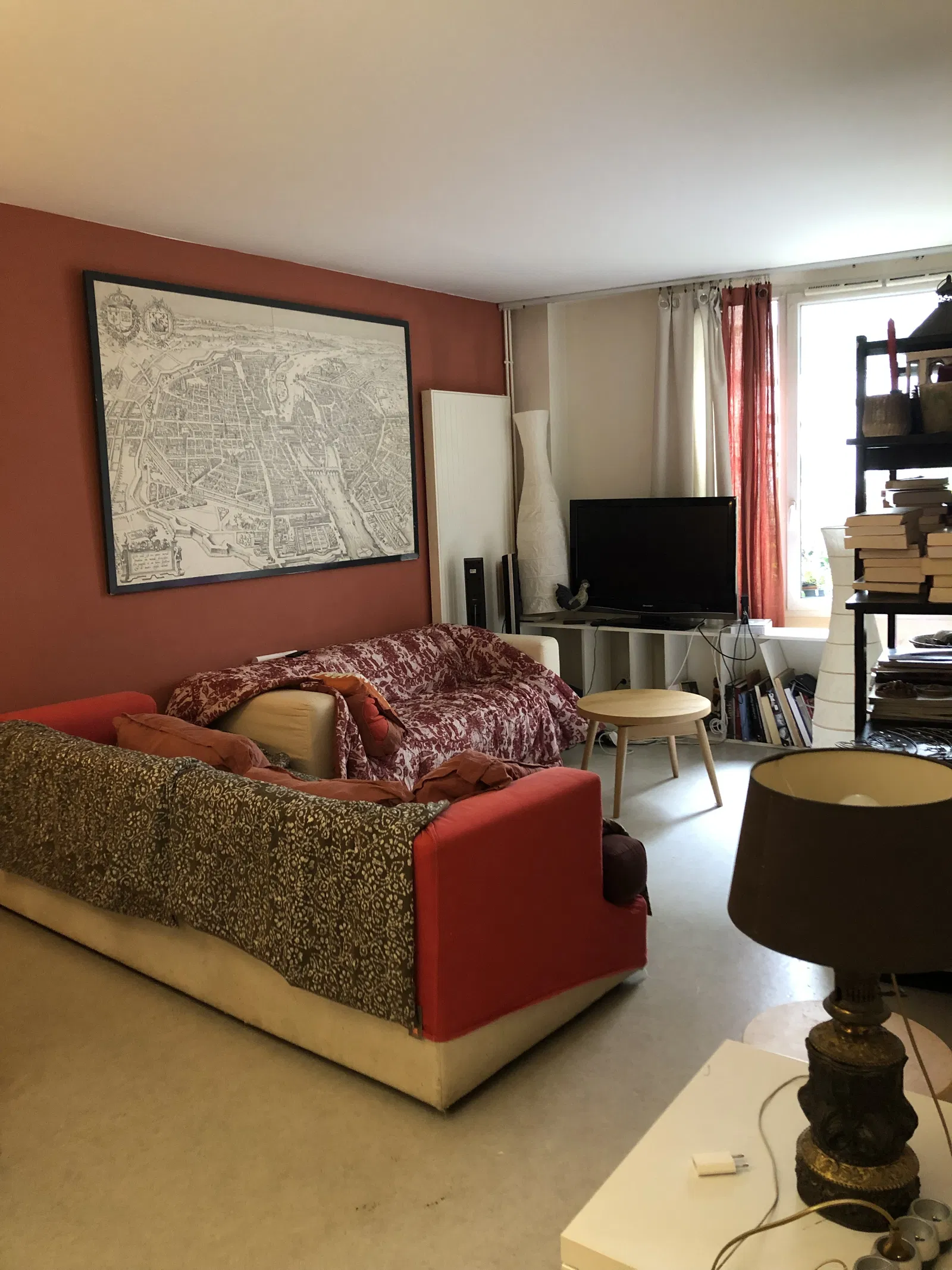 Chambre Rue du Mont Cenis à Paris