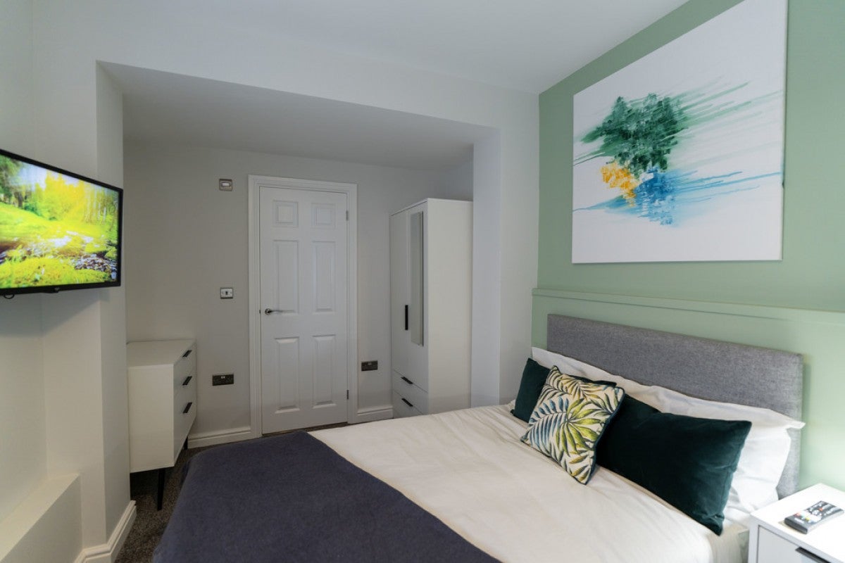 Room Ormsby Street in Reading