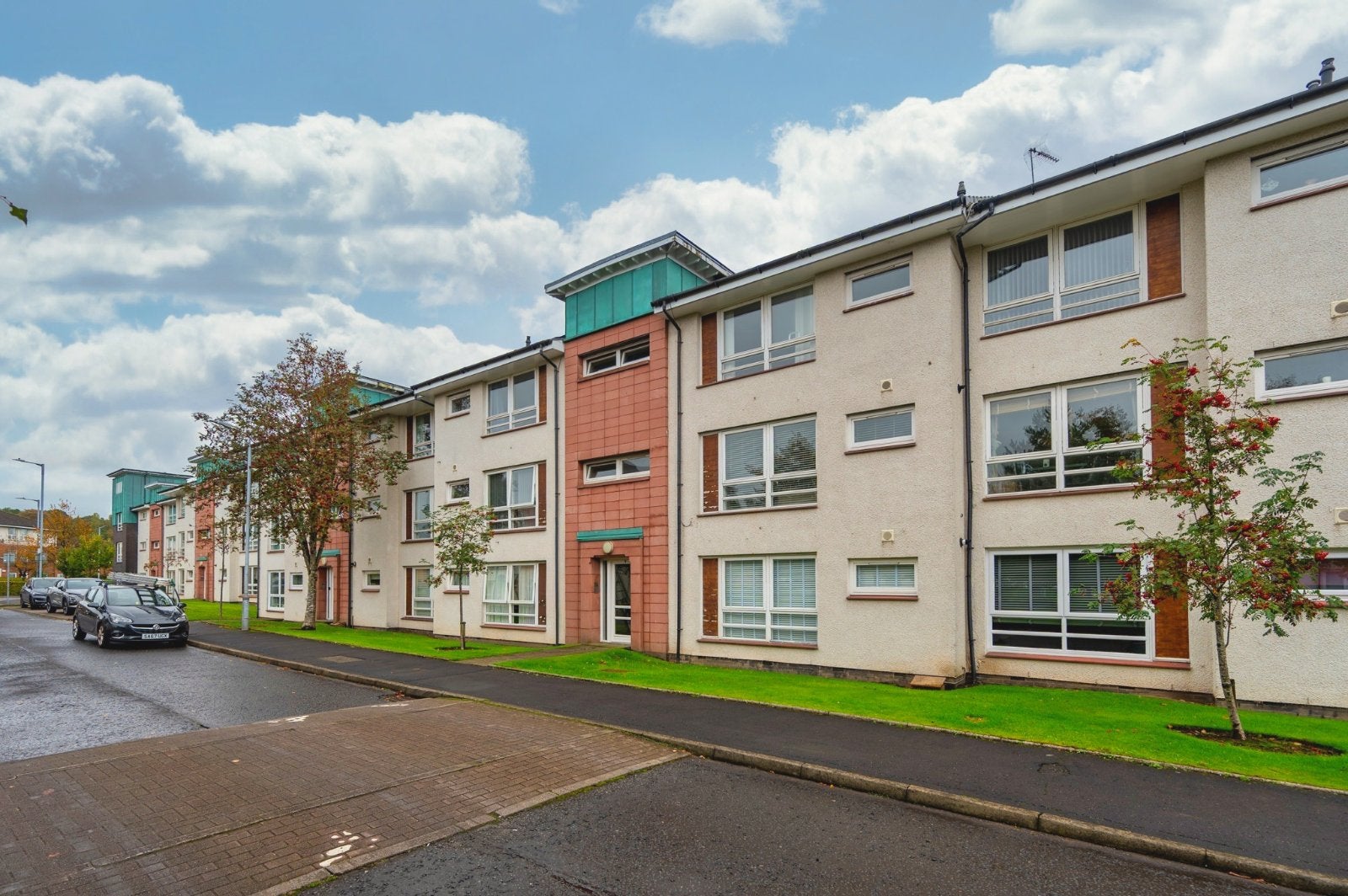 Flat Netherton Avenue in Glasgow