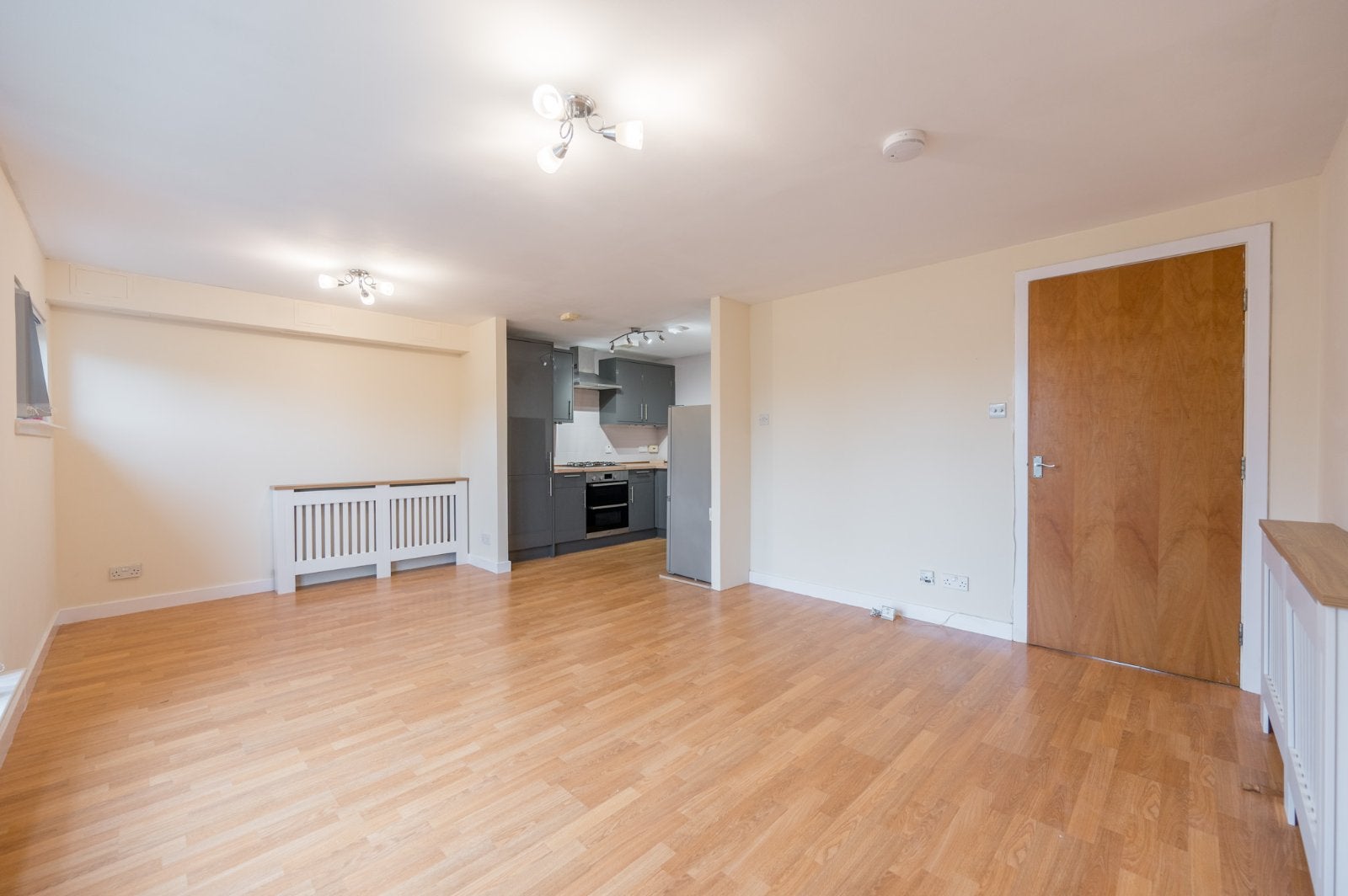 Flat Netherton Avenue in Glasgow