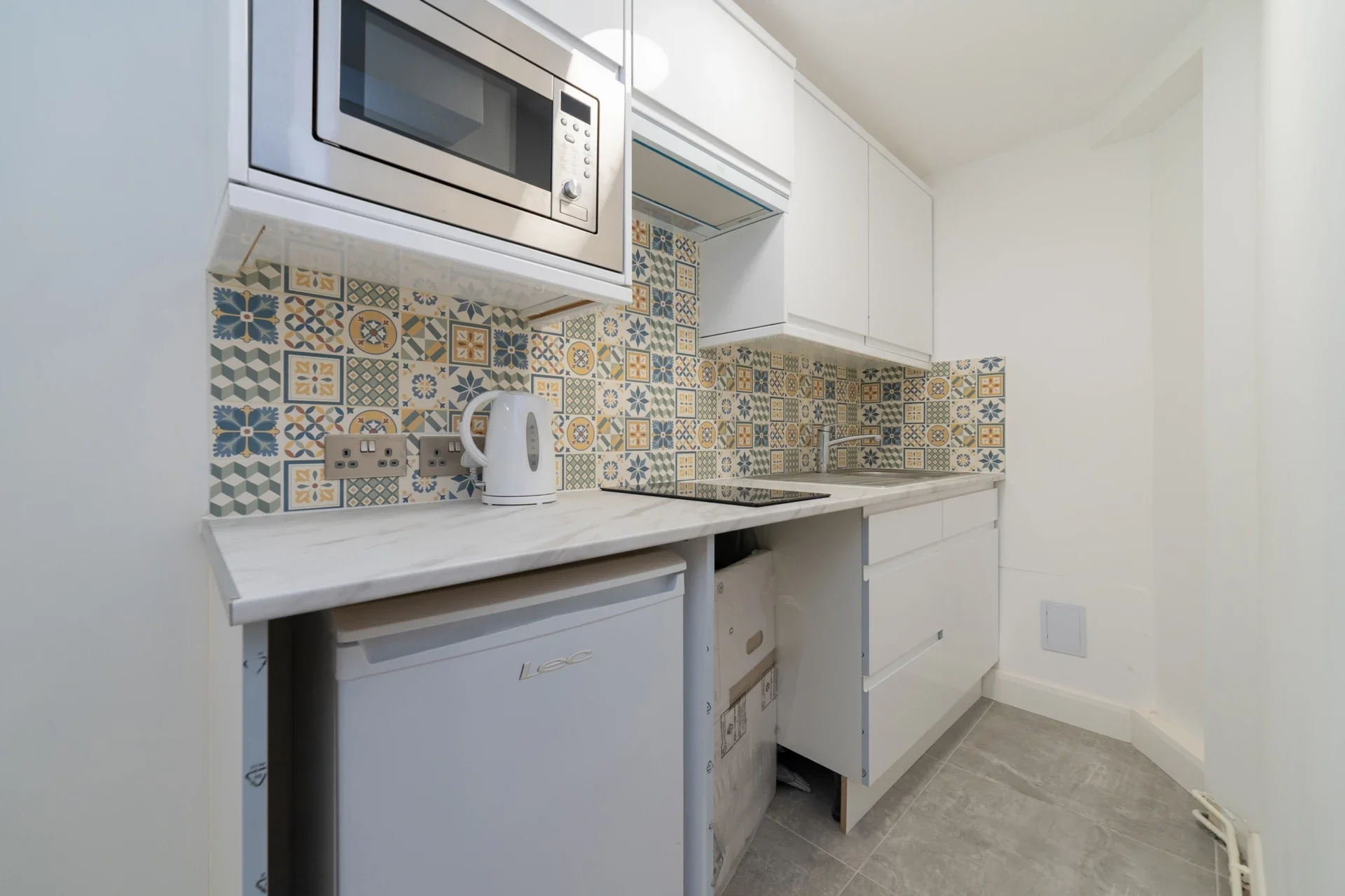 Flat Shirland Road in City of Westminster