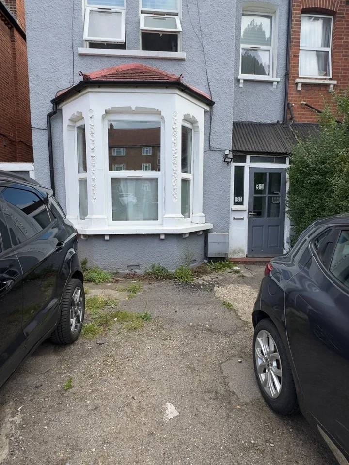 Flat Baldry Gardens in Greater London
