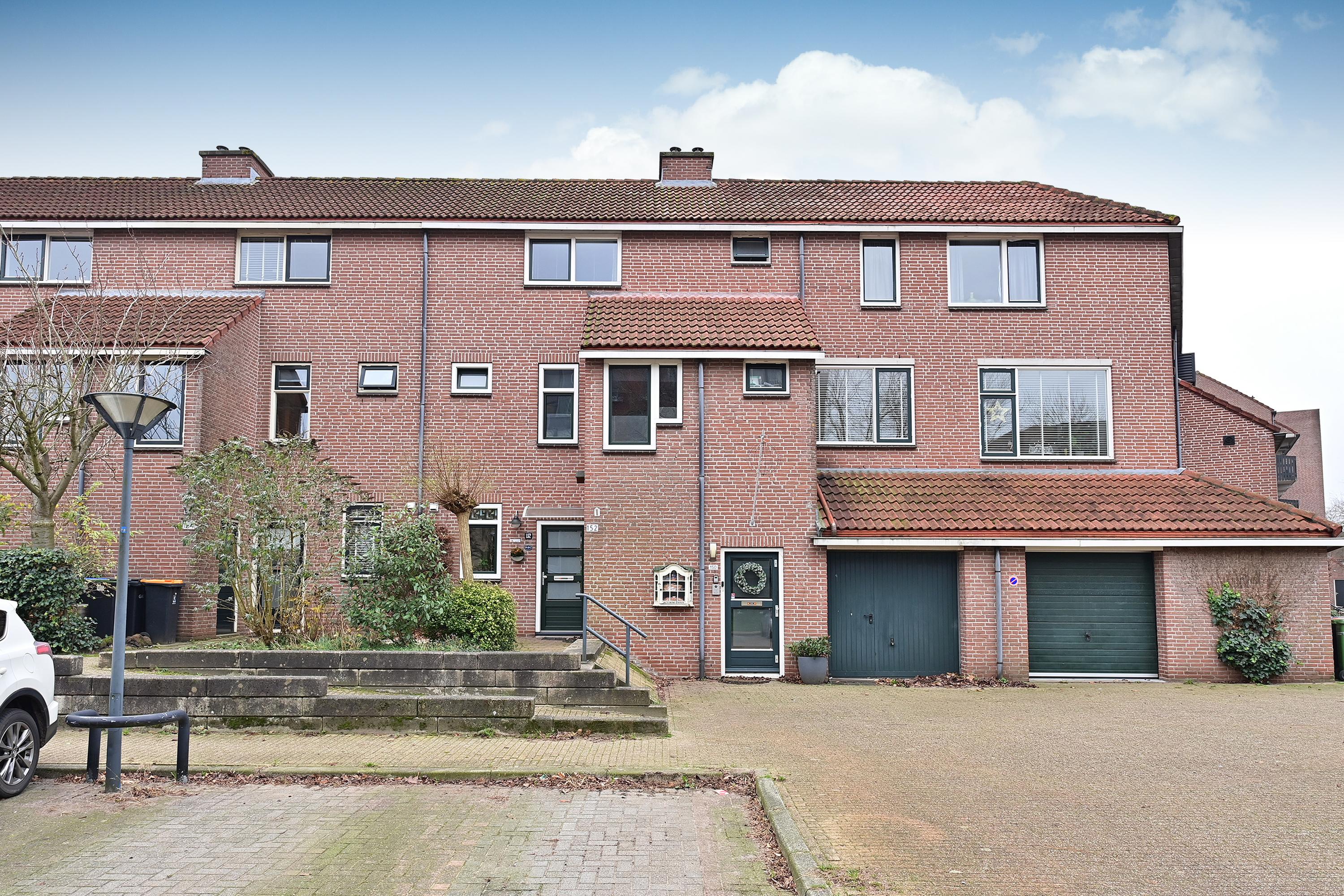 Huis Gooierserf 152 in Huizen