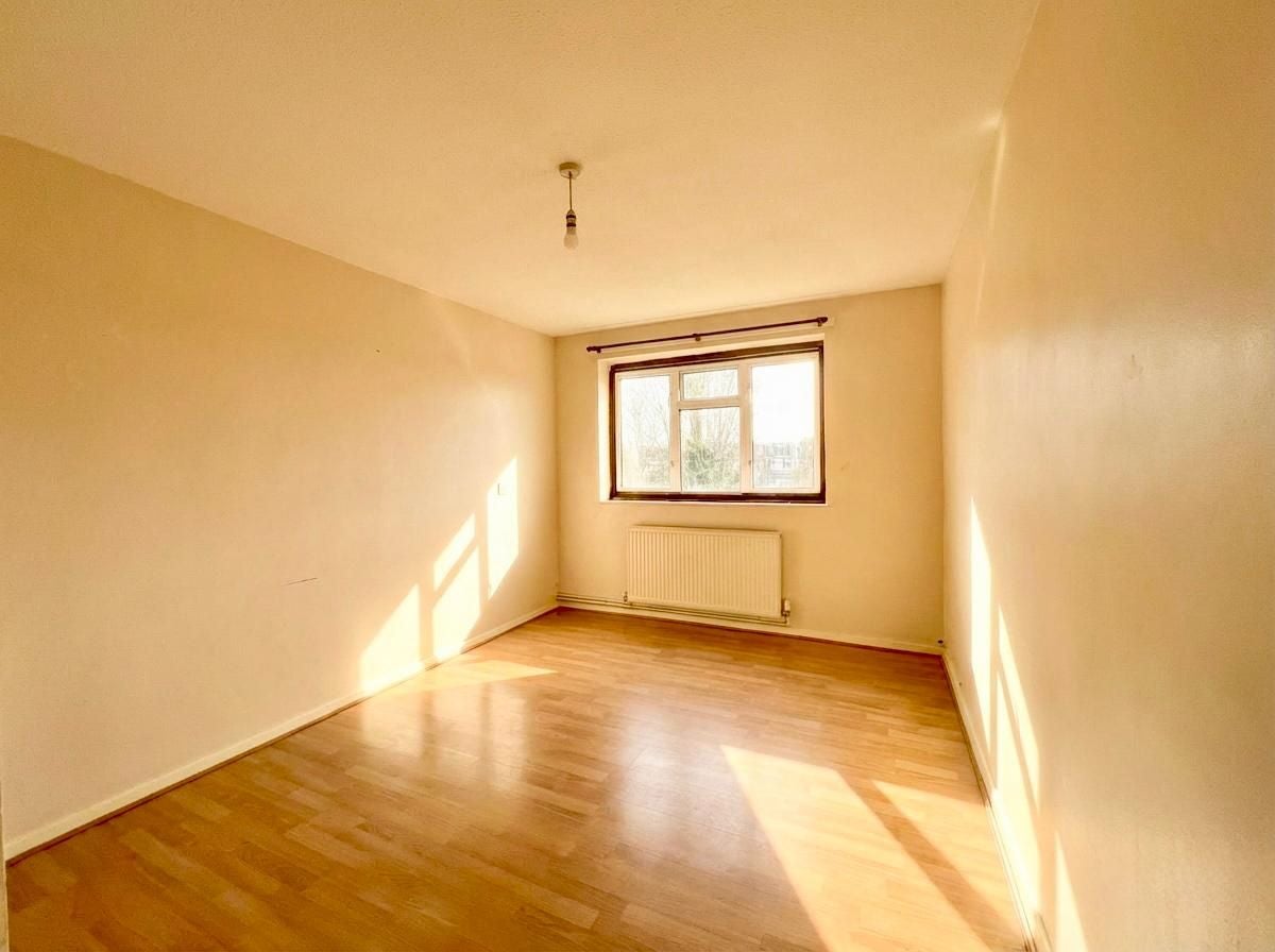 Flat Hamilton Drive in Greater London