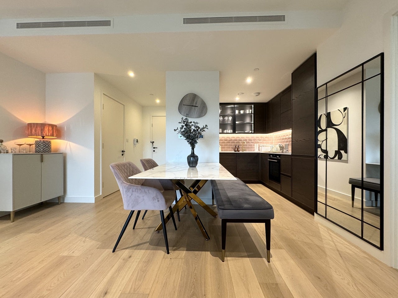 Flat Riverside Walk in Greater London