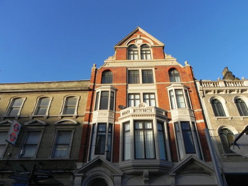 Flat Whitechapel Road in Greater London