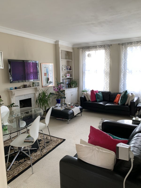 Room Earl's Court Road in Greater London