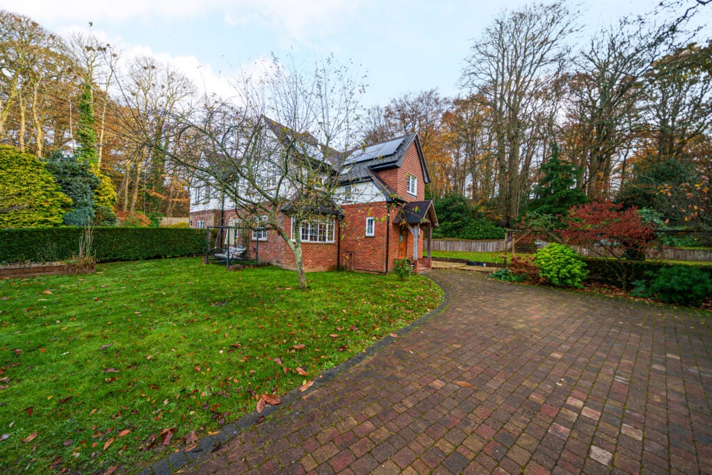 House Haslemere Road in Waverley