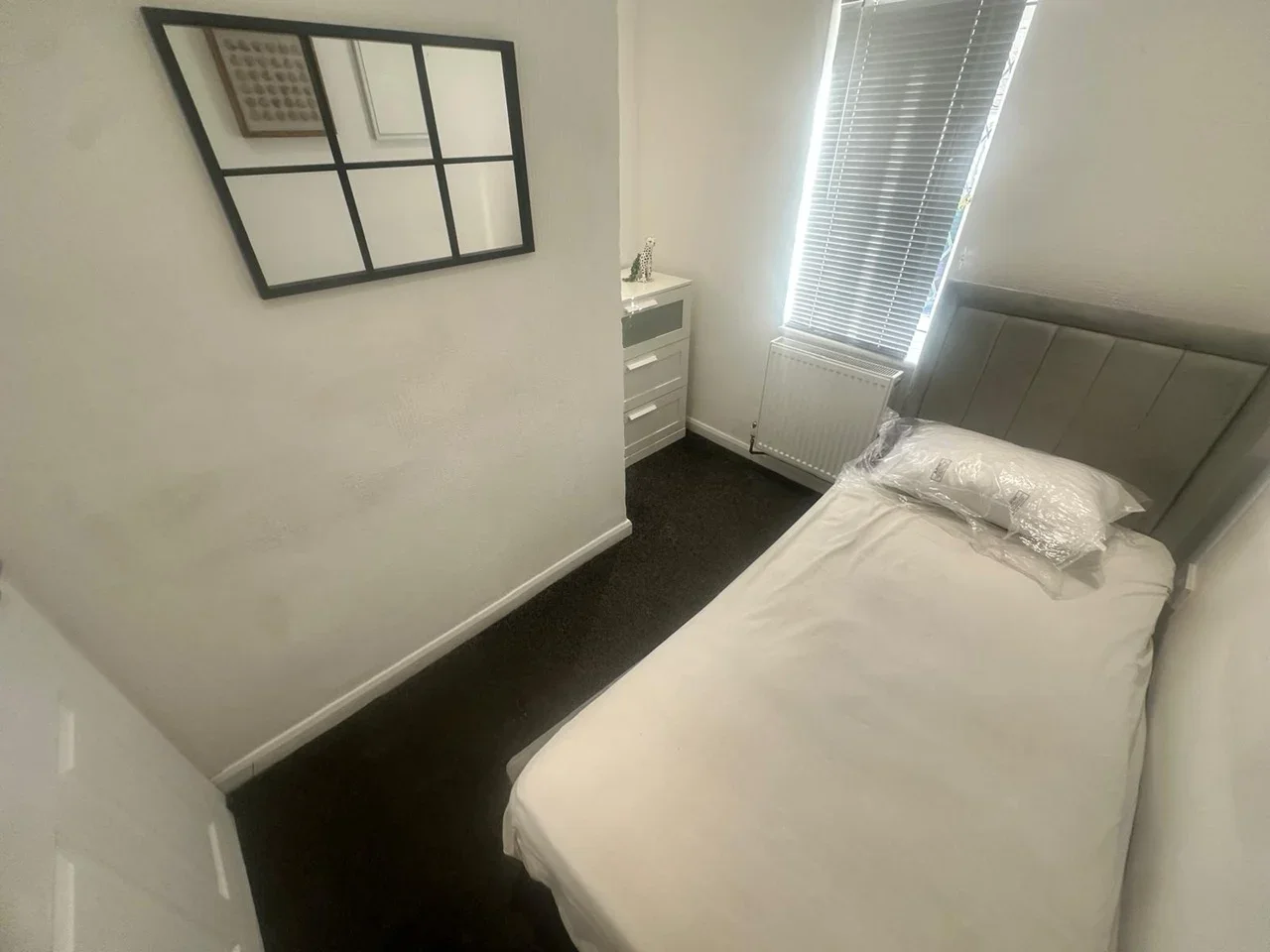 Room Montacute Road in Greater London