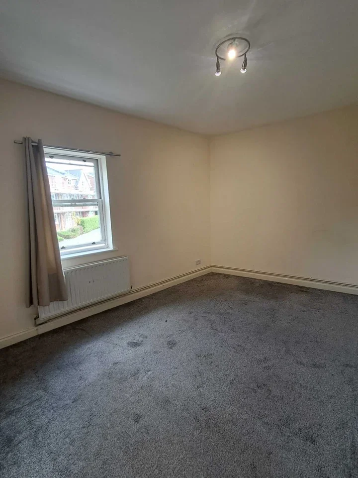 Flat Haydon Place in Guildford