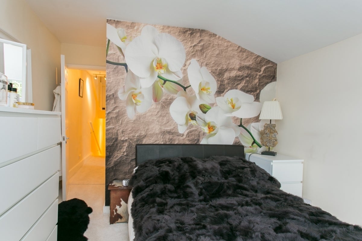 Flat Sistova Road in Greater London