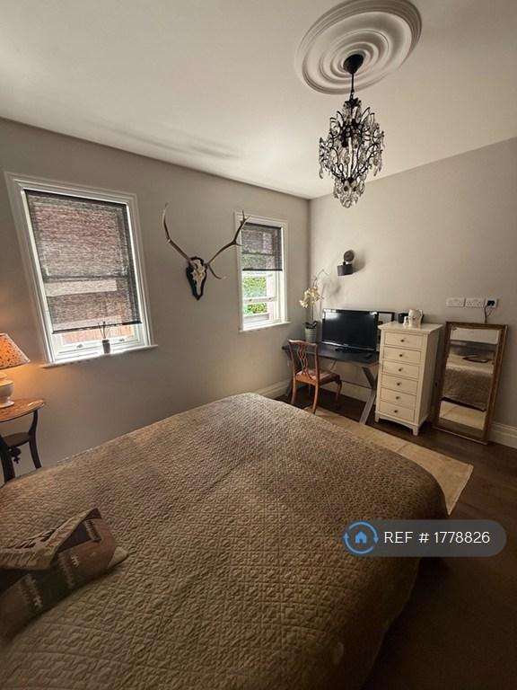 Room Acton Lane in Greater London