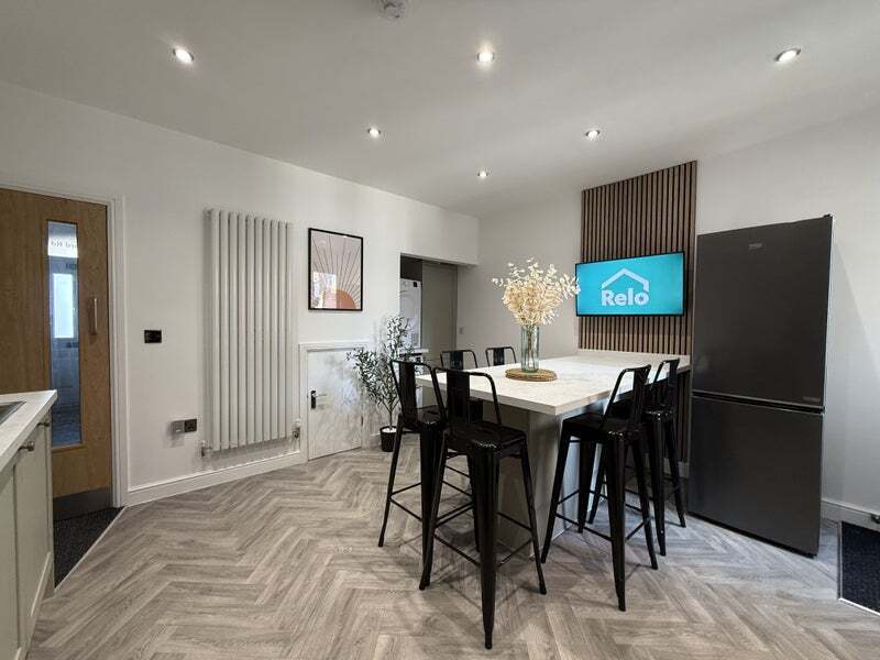 Room Lawford Road in Rugby