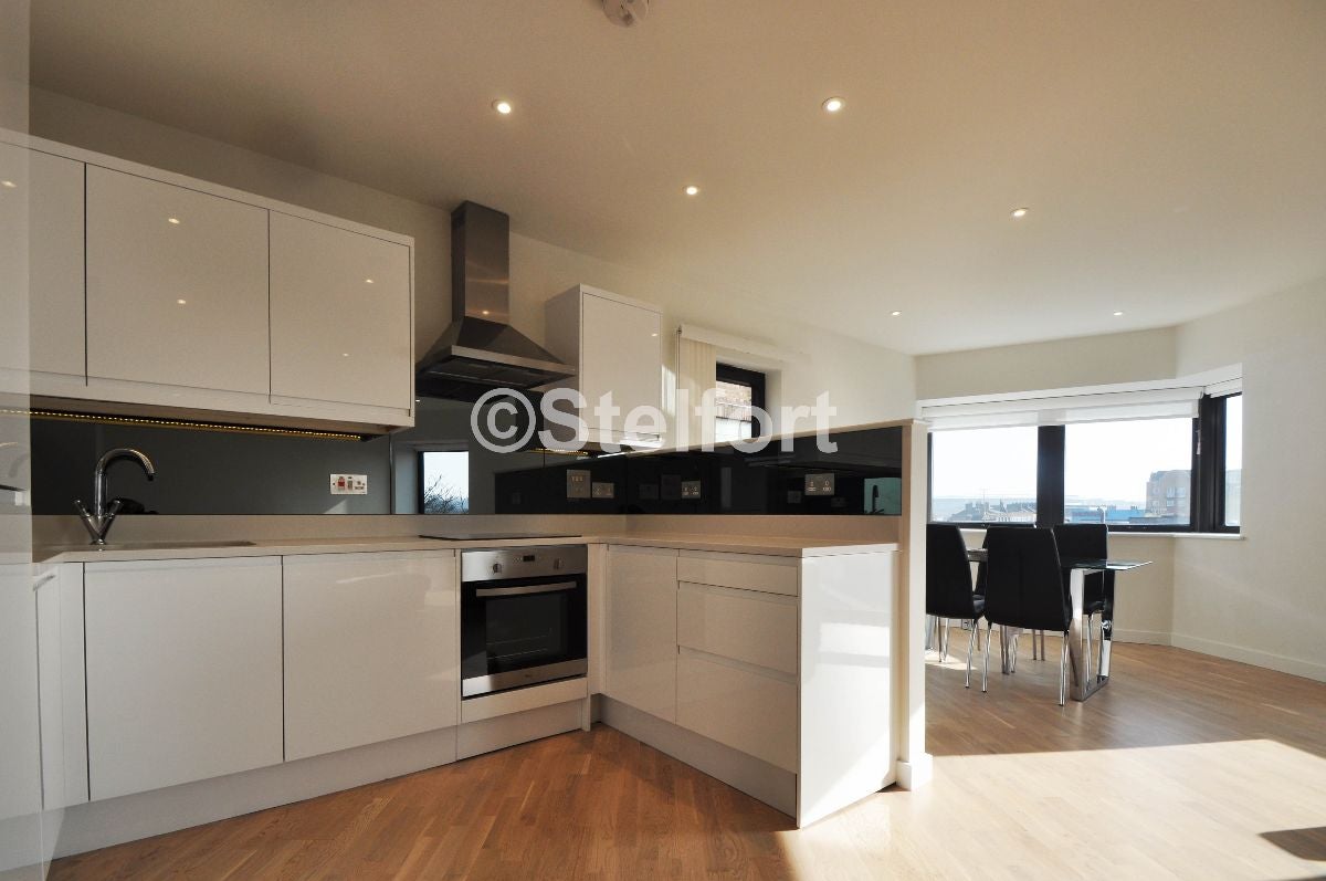Flat Tufnell Park Road in Greater London