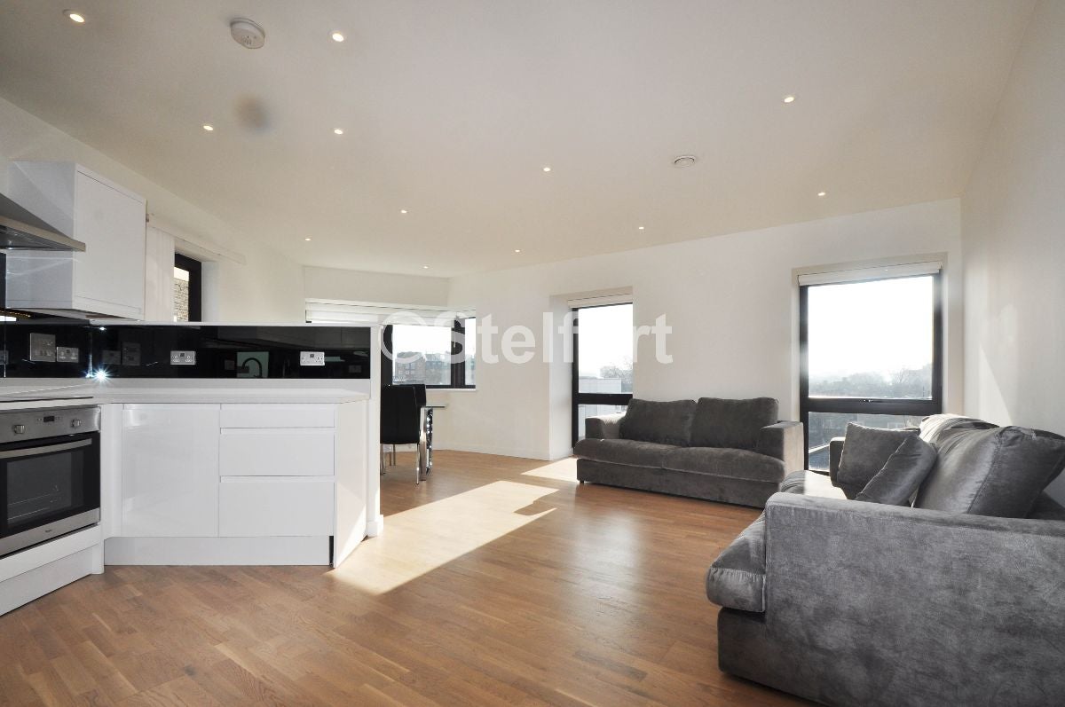 Flat Tufnell Park Road in Greater London