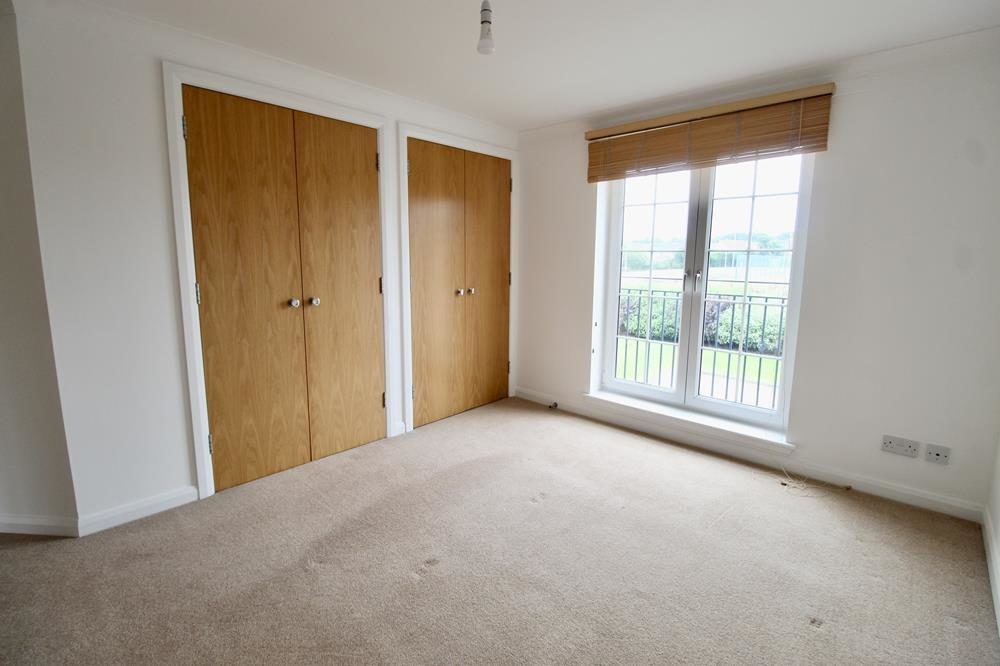 Flat Mackie Place in Westhill