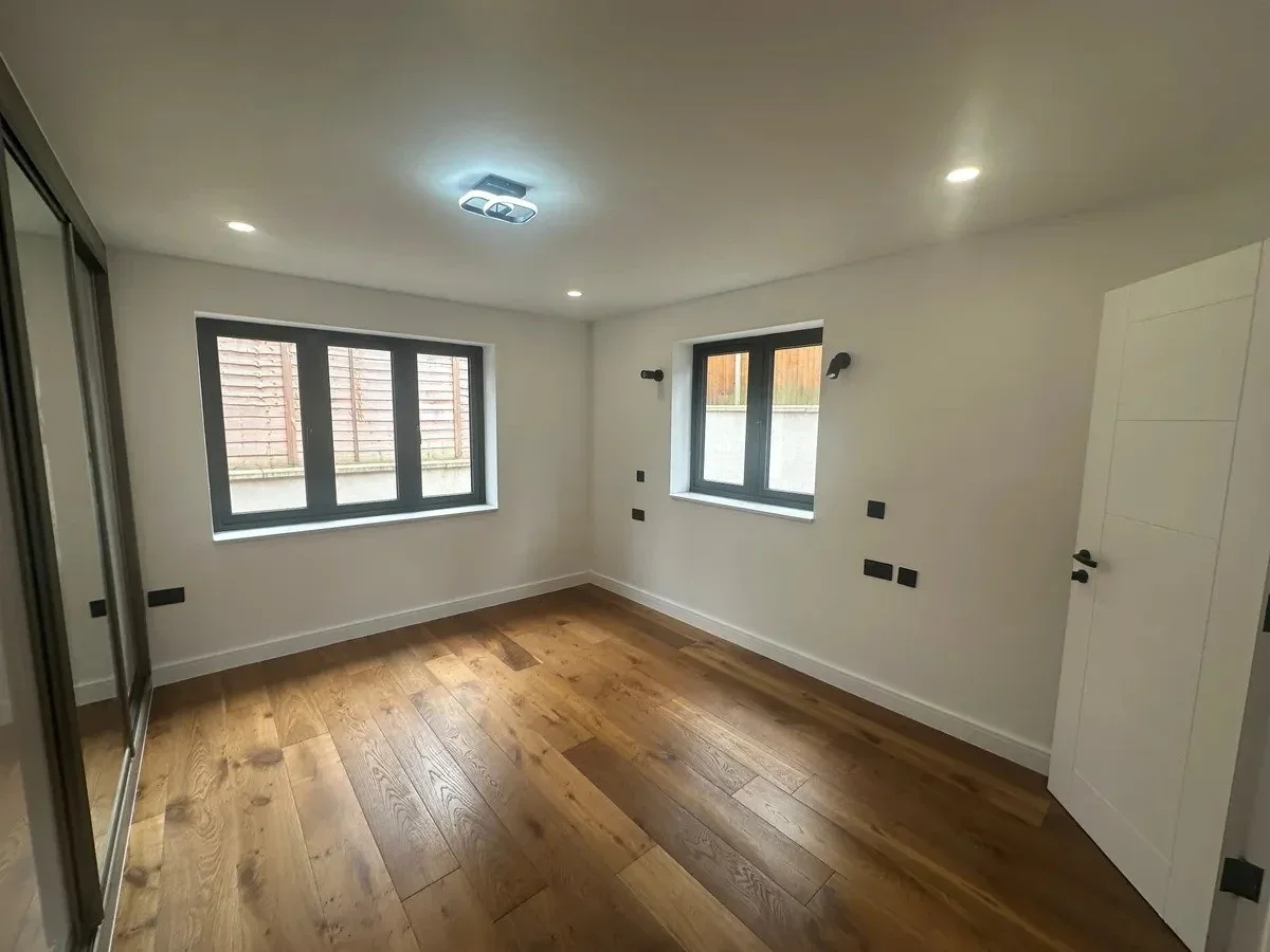 Flat Riddlesdown Road in Greater London