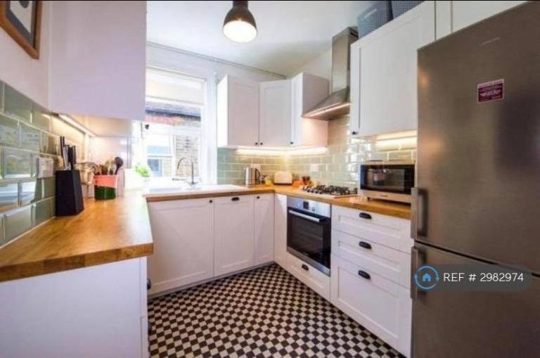 Flat Dames Road in Greater London