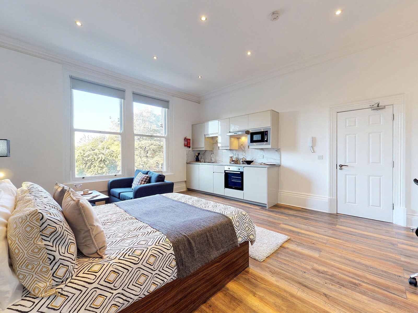 Flat Clarendon Road in Leeds