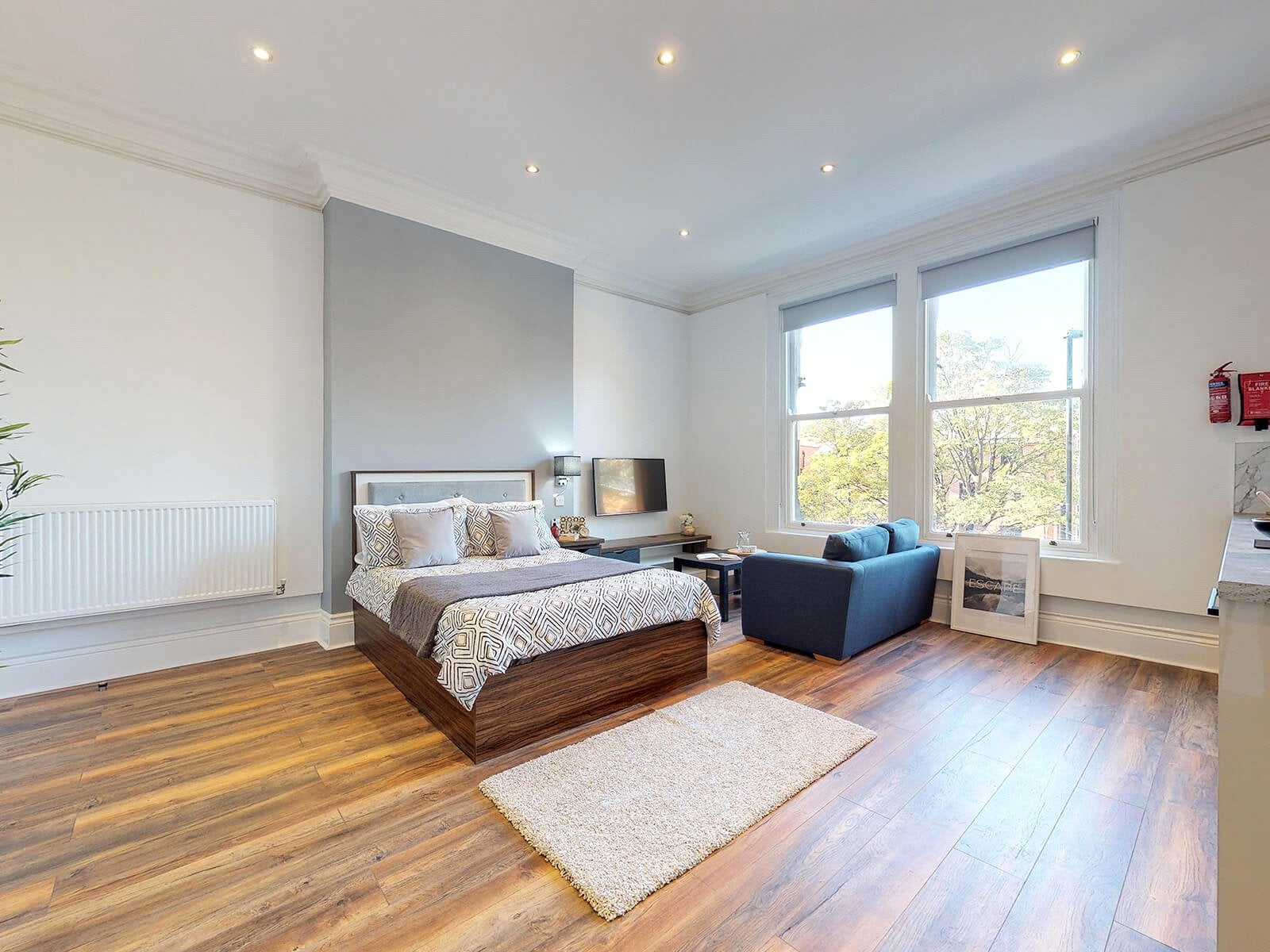Flat Clarendon Road in Leeds