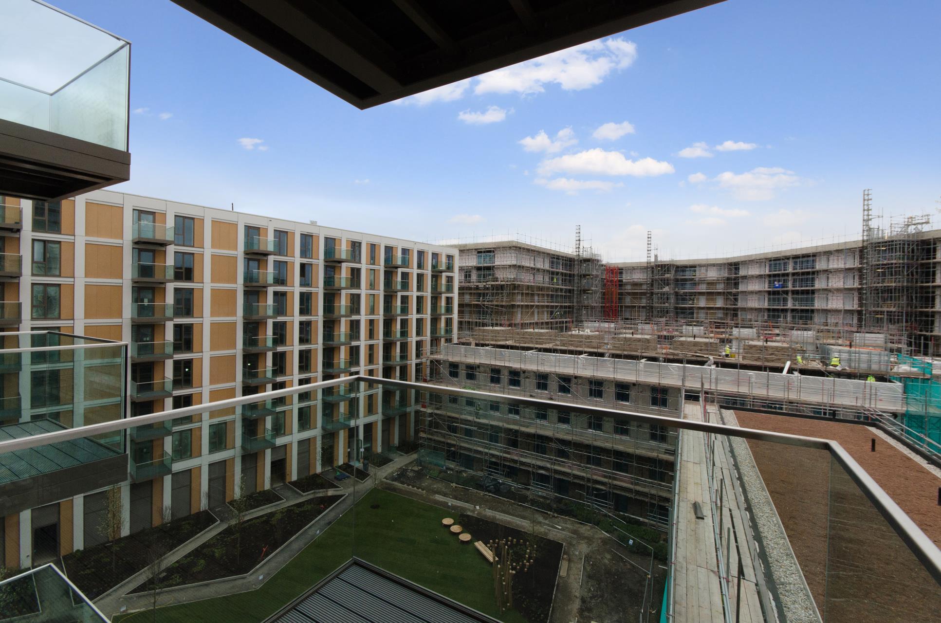 Flat Nautical Drive in Greater London