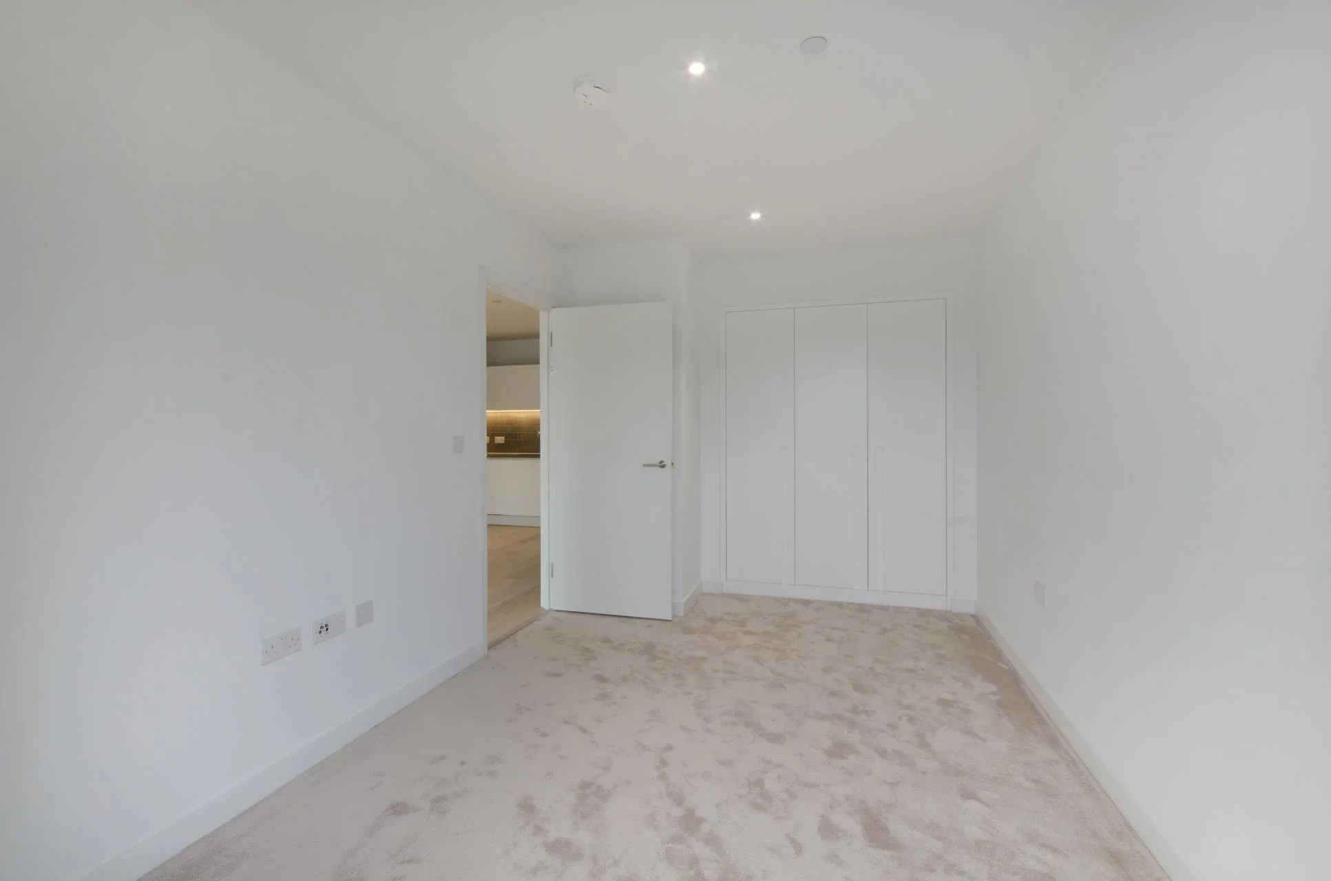 Flat Nautical Drive in Greater London