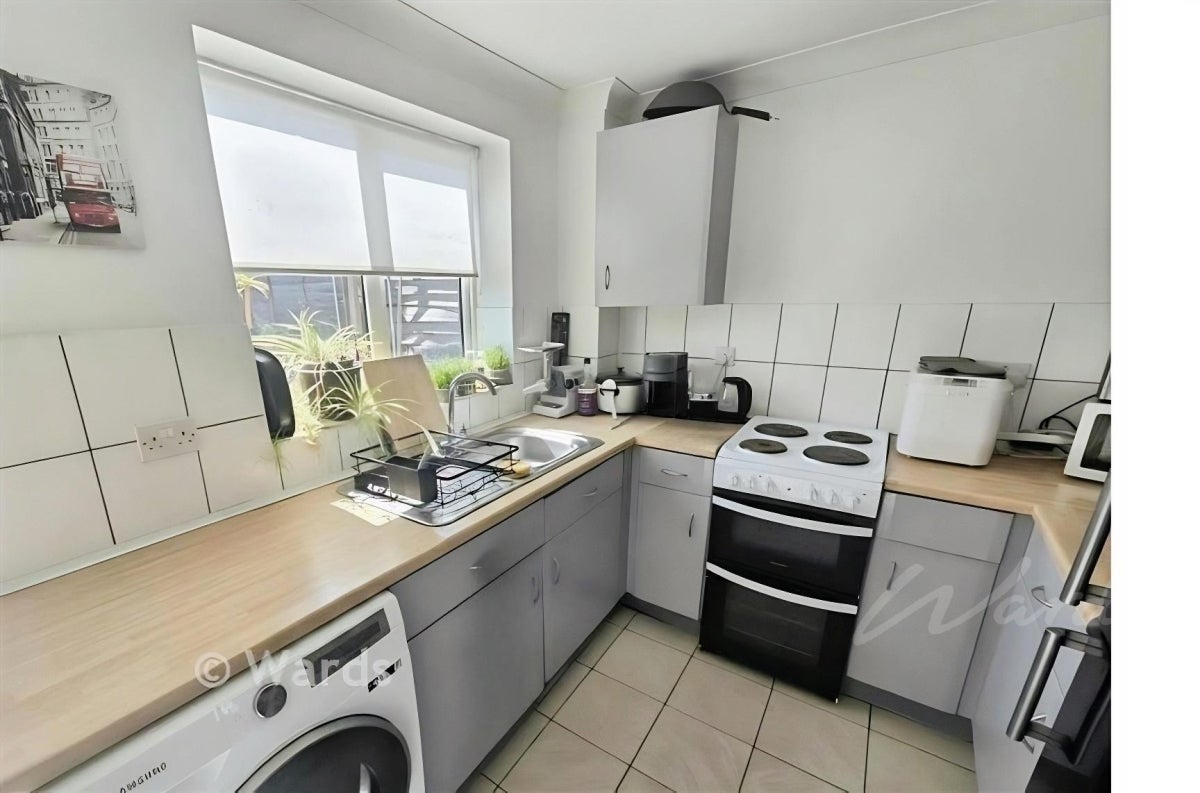 House Tatsfield Close in Gillingham