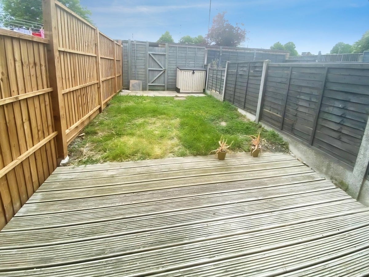 House Tatsfield Close in Gillingham