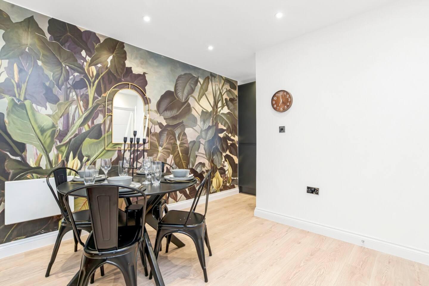 Flat Clammas Way in Greater London