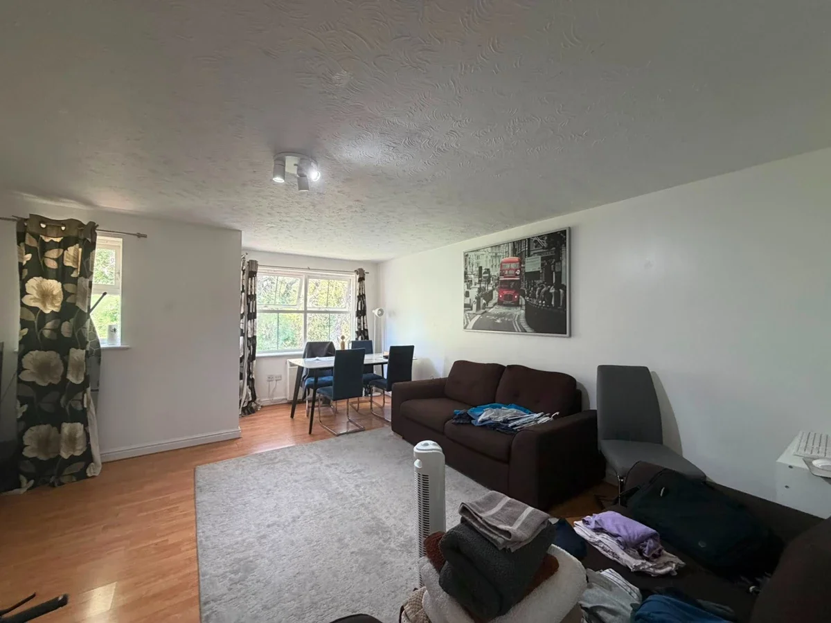 Flat Joslyn Close in Greater London