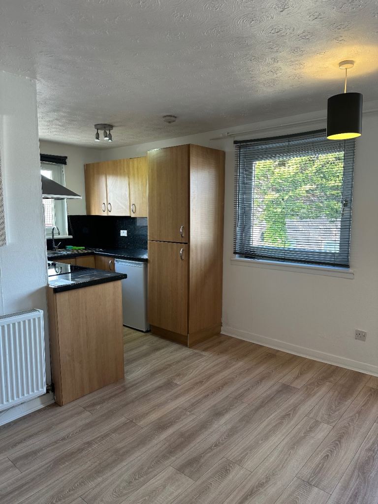 Flat Thurston Place in Livingston