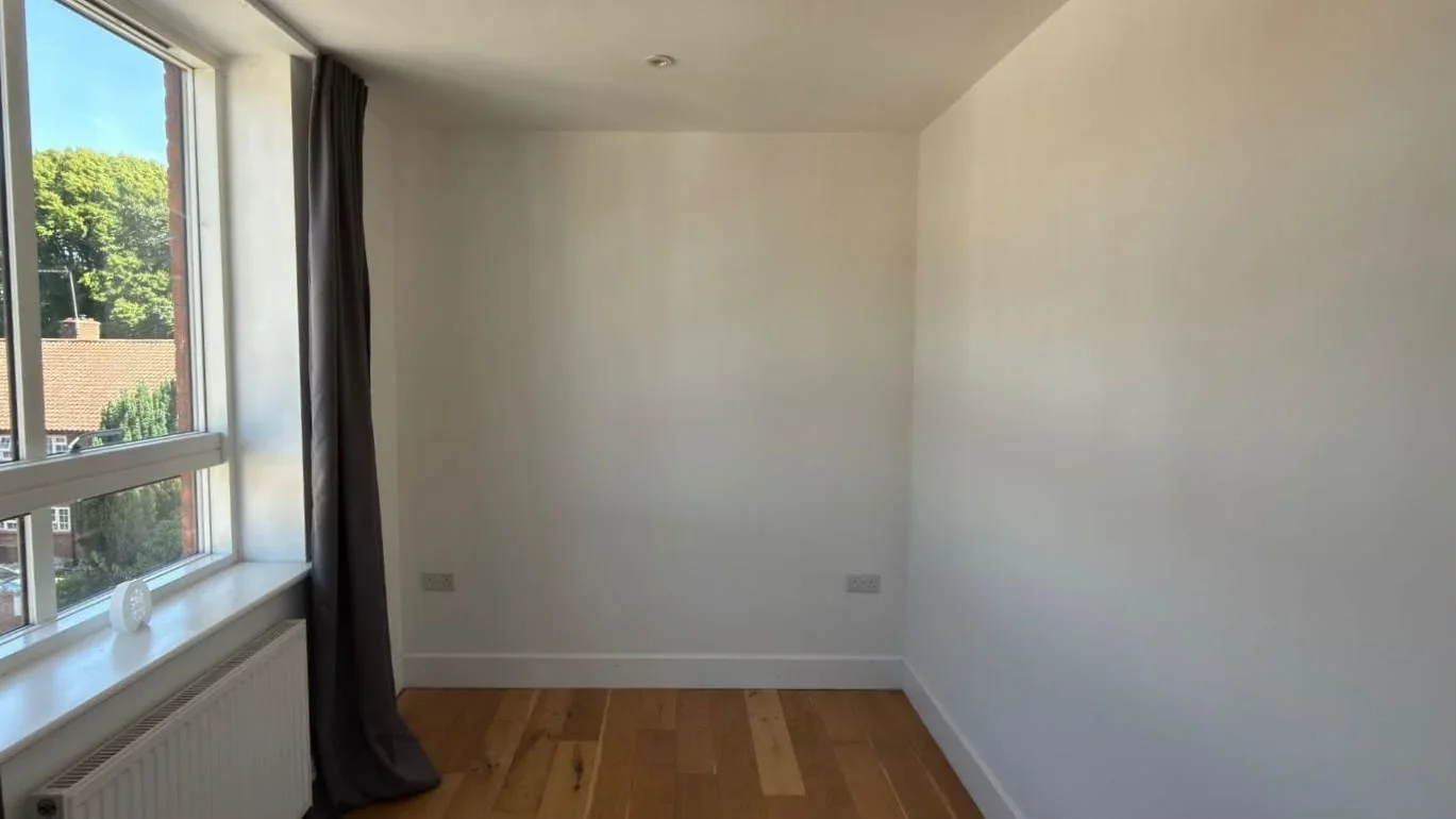 Flat Ashley Avenue in Epsom and Ewell
