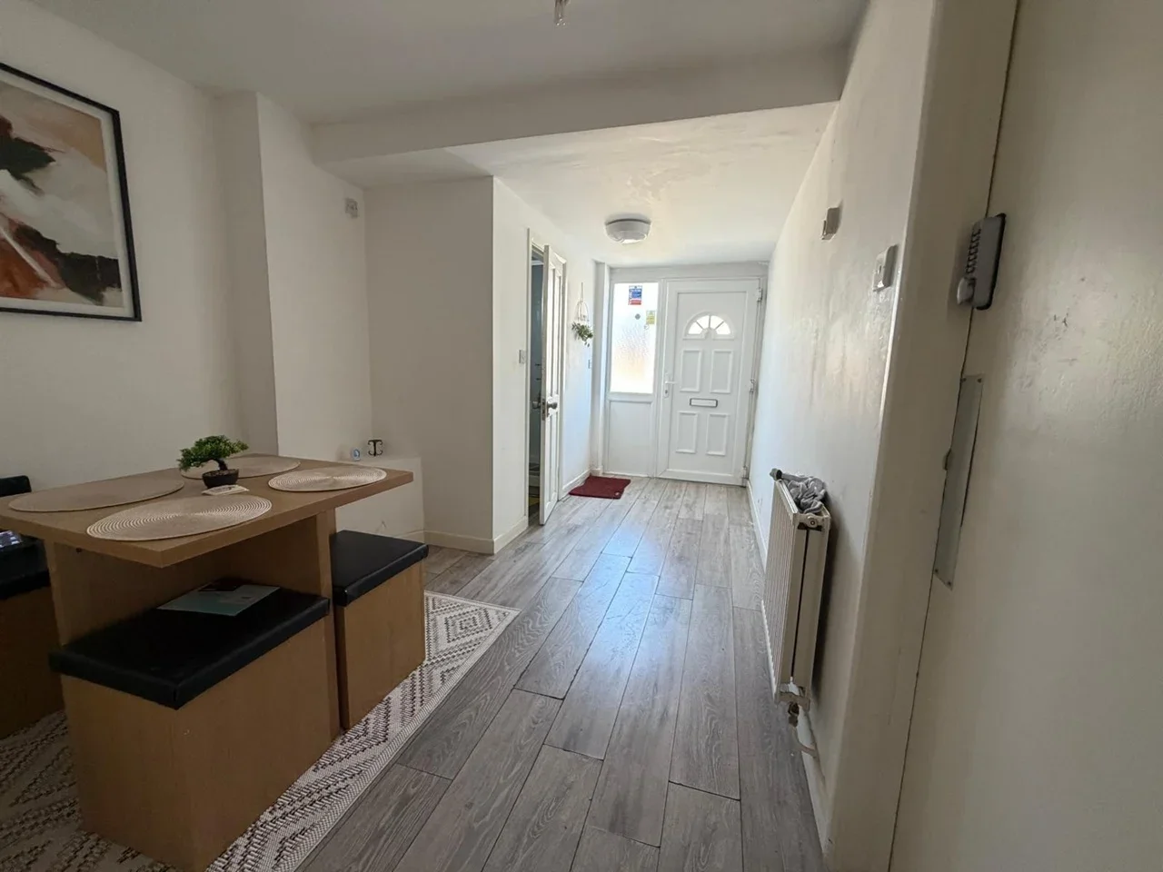 Room Ravensfield in Basildon