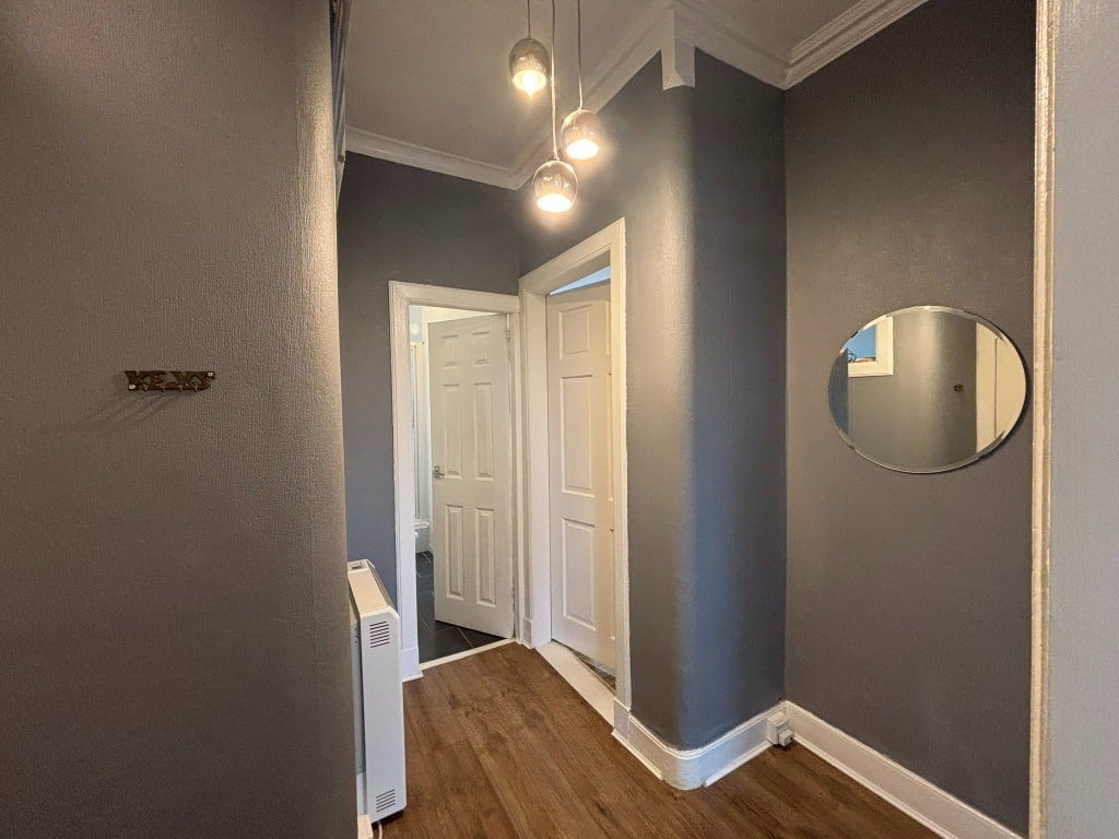 Flat McCall's Avenue in Ayr