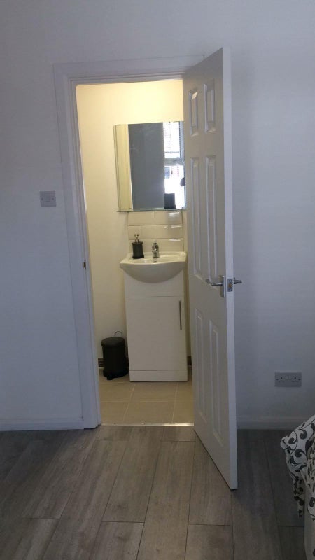 Room Mozart Street in City of Westminster