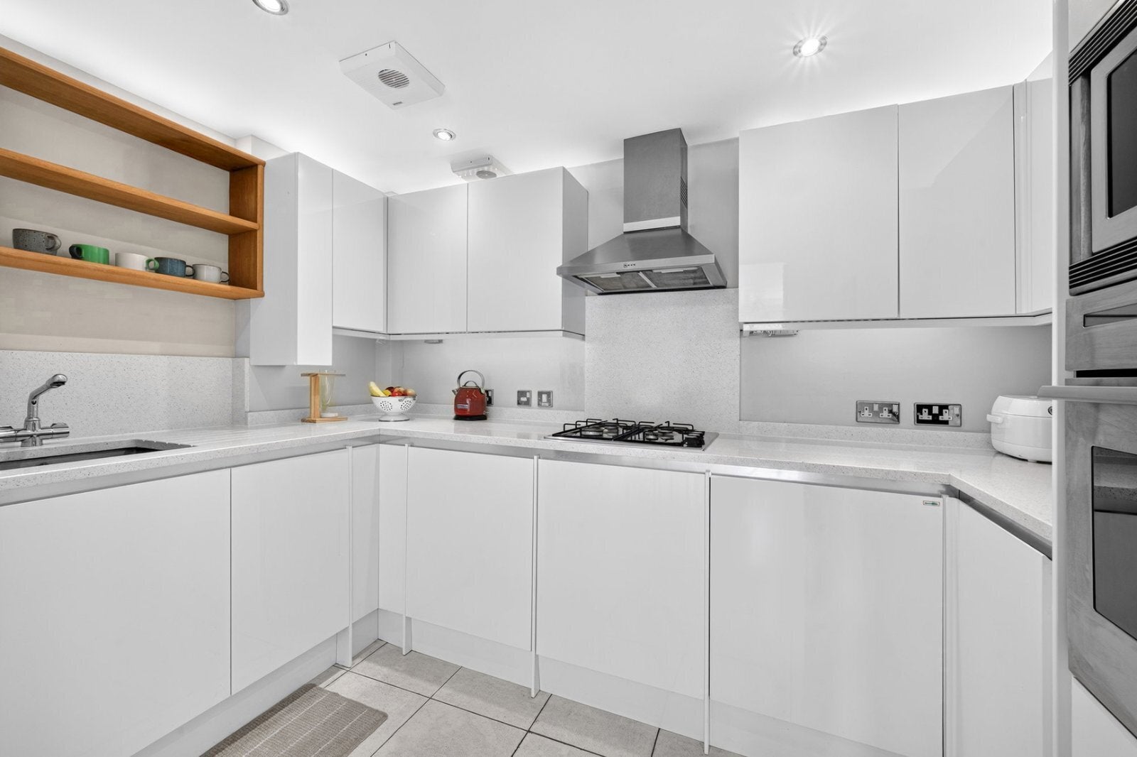 Flat Prince of Wales Terrace in Greater London