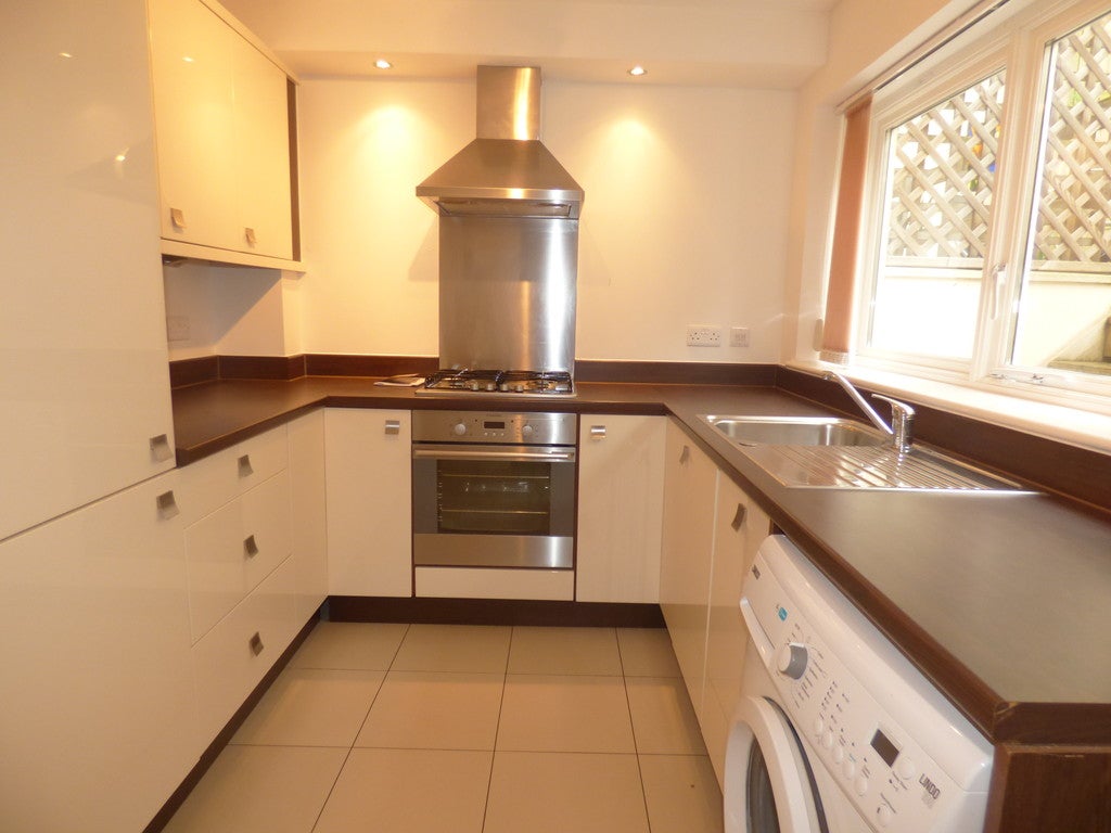 House Tudor Close in Teignbridge