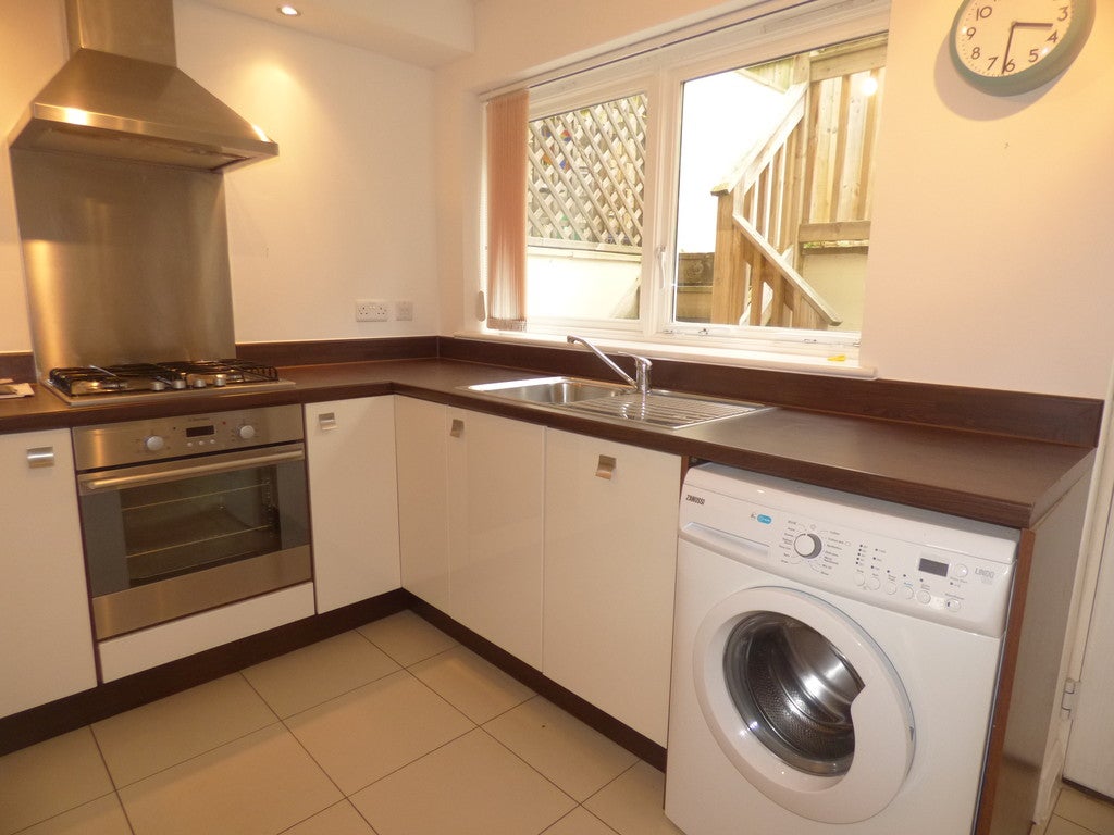 House Tudor Close in Teignbridge