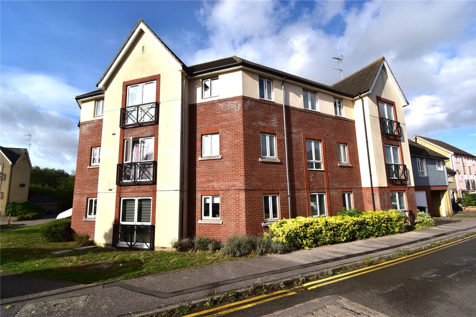 Flat Saturn Road in Ipswich