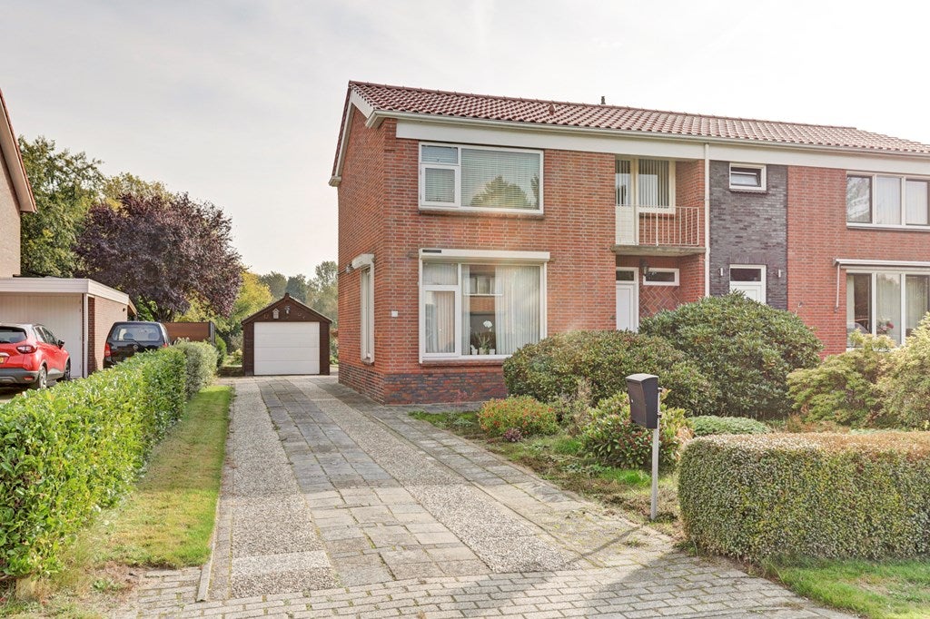 Huis Tweede Verbindingsweg 4 in Emmer-Compascuum
